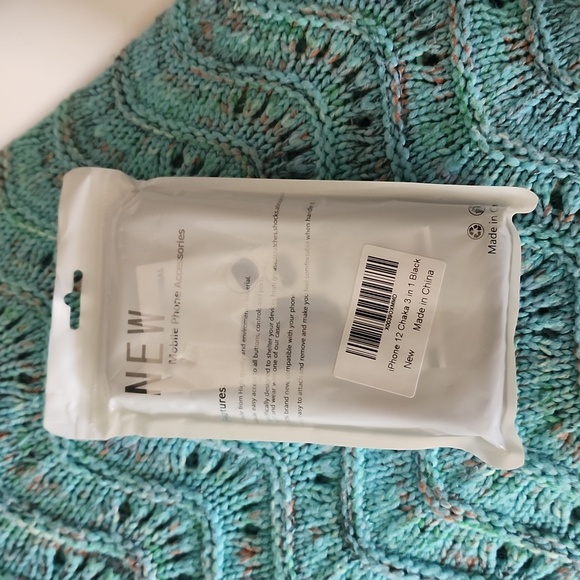 IPhone 12 phone case with hidden ID holder, kickstand, magnetic holder - Picture 5 of 11